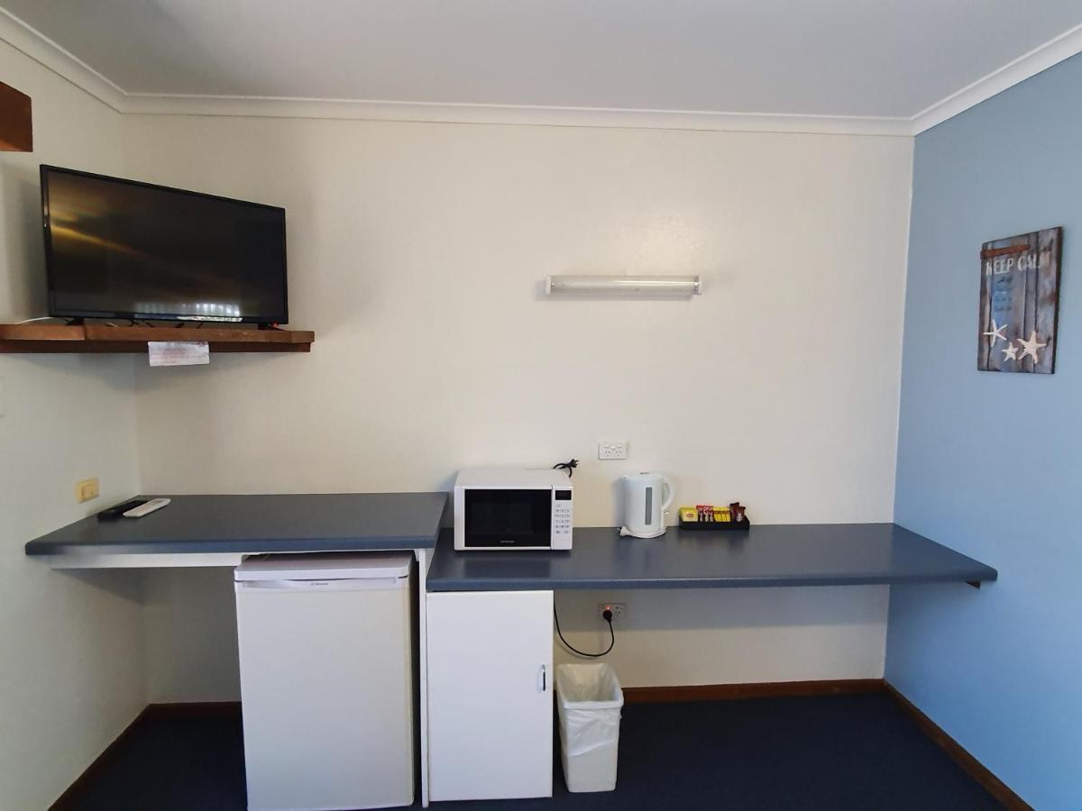 Beachport Motor Inn Bagian luar foto