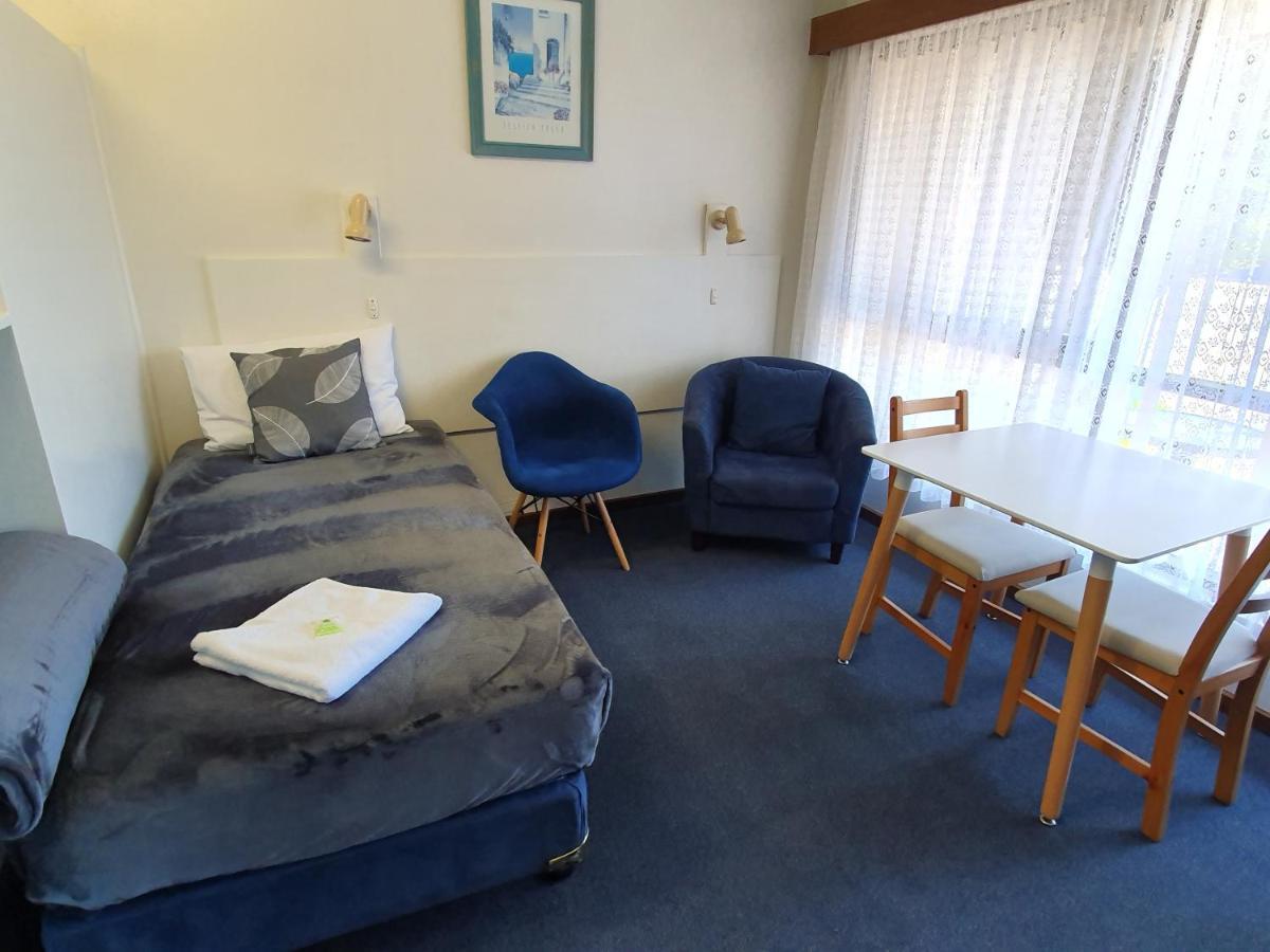 Beachport Motor Inn Bagian luar foto