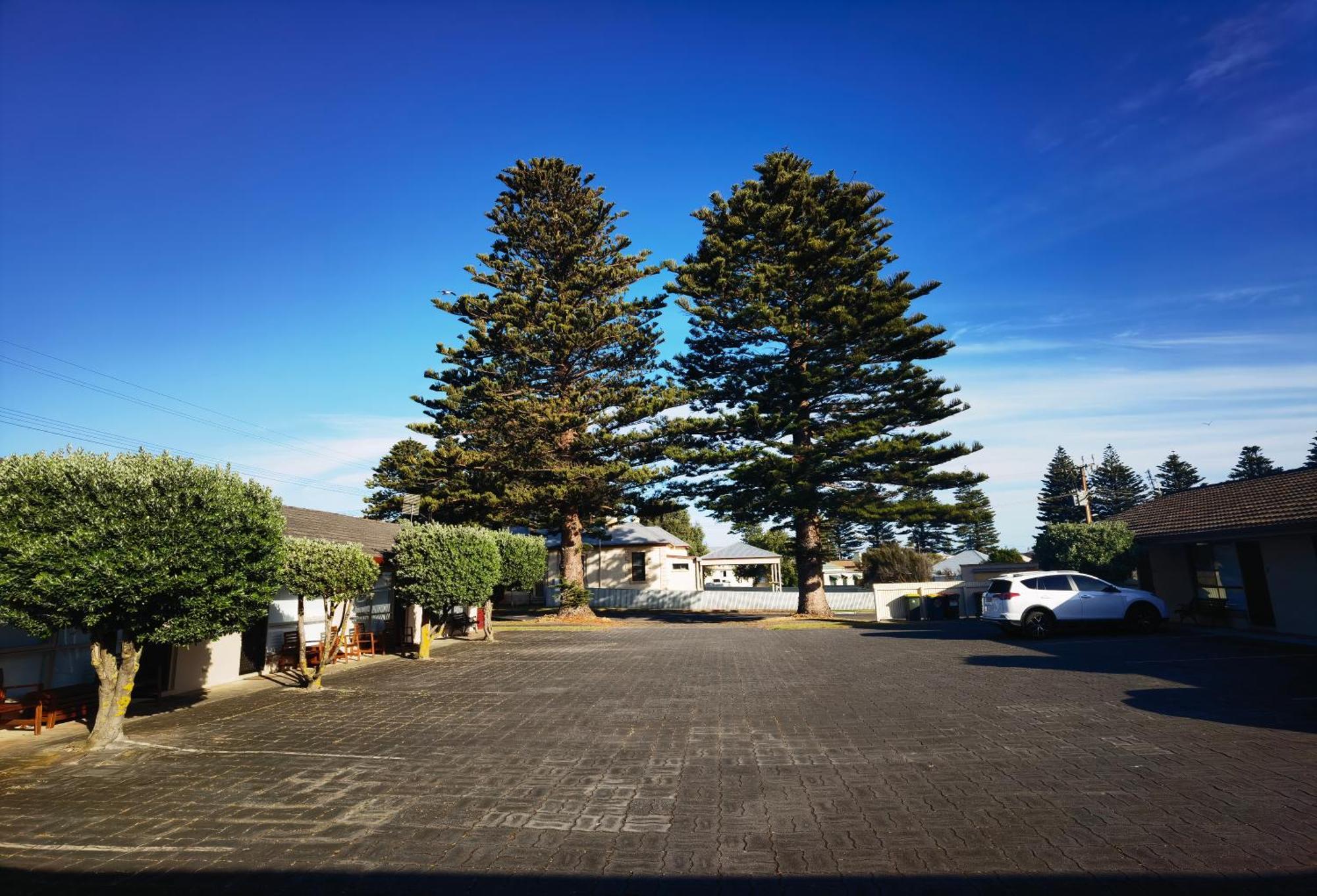 Beachport Motor Inn Bagian luar foto