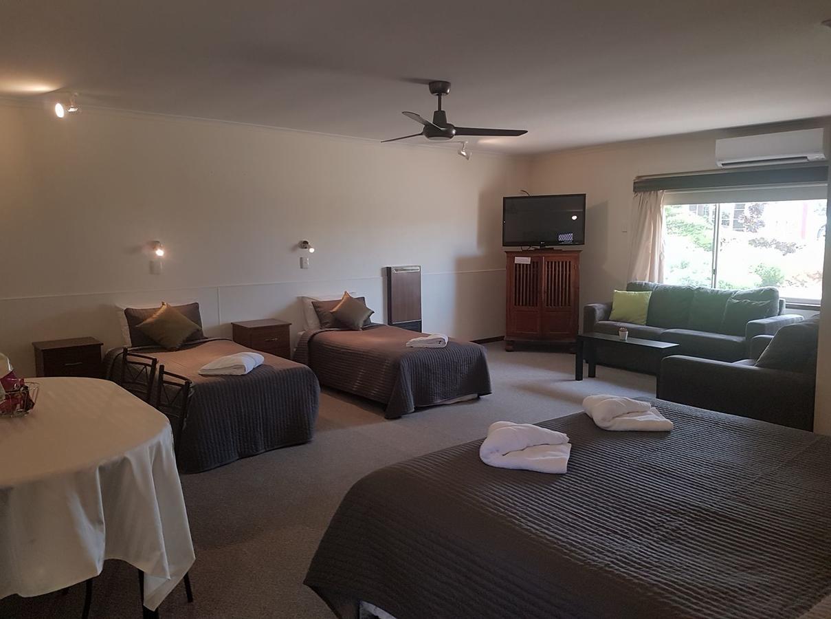 Beachport Motor Inn Bagian luar foto